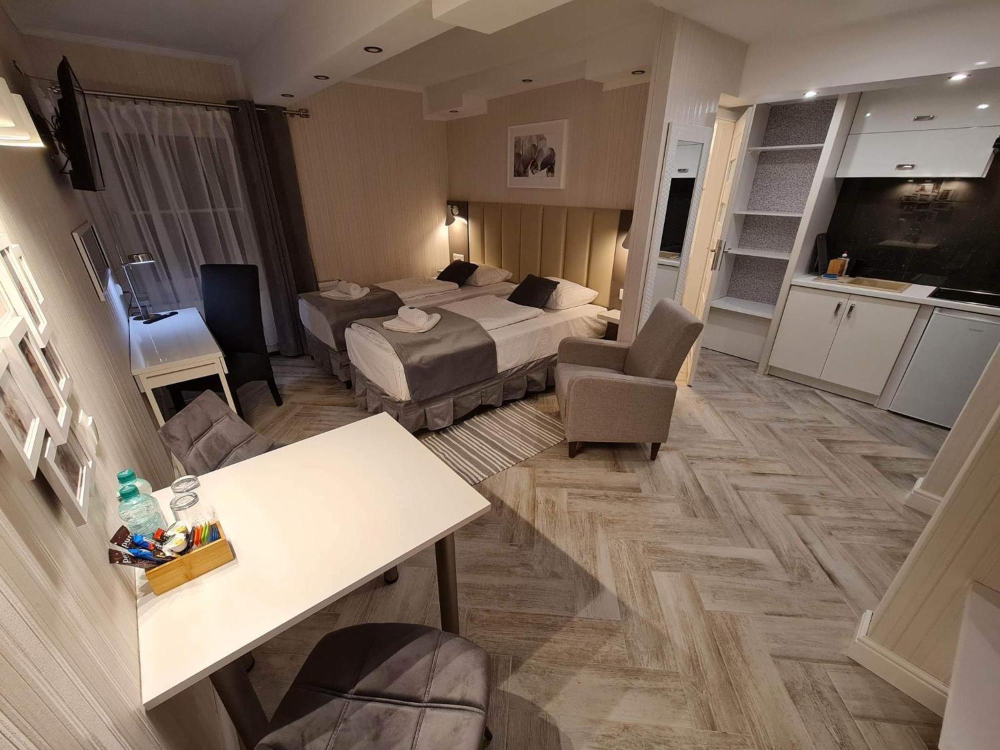 Apartamenty Hayduk Жары Экстерьер фото